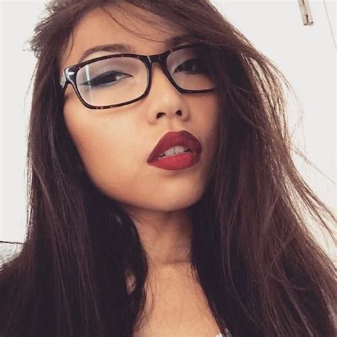Girls With Red Lips That Have Mastered The Art Of Seduction 40 Pics