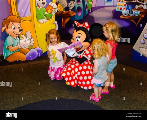 Minnie Mouse Girl Disney World