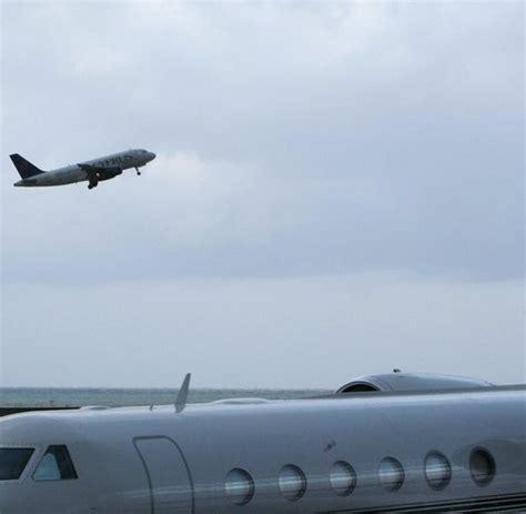 Mieten sie günstig privat direkt vom vermieter. Blitzschlag: Flugzeug nach Start im Libanon ins Meer ...