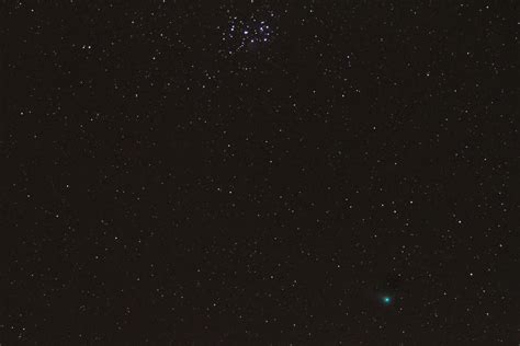 Pleiades And Comet Lovejoy Lee Barnfield Flickr