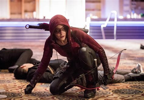 Arrow Nyssa Returns With A Warning For Speedy In The New Promo For Season Episode The