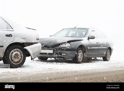 Crash Accident Hi Res Stock Photography And Images Alamy