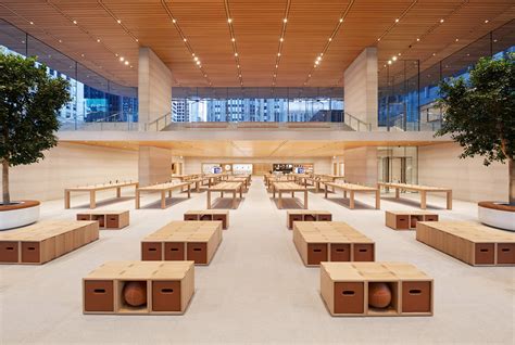 Foster Partners Completes Glazed Apple Store On Chicagos Riverfront