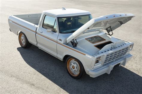 Ford Previews All Electric F 100 Eluminator Concept Truck Vehicle Research Business Fleet