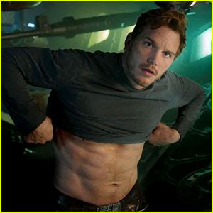 Chris Pratt Flaunts Ripped Abs In New Guardians Of The Galaxy Trailer Teaser Chris Pratt