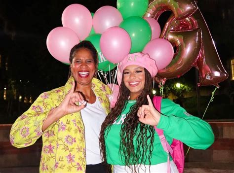 Former Dance Moms Star Nia Sioux Just Became An Aka Like Her Mom Holly My Daughter Is My