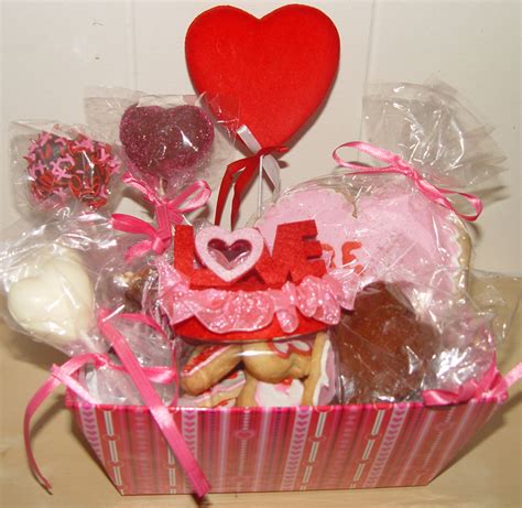 Gift baskets make a beautiful and thoughtful presentation because they are filled with delicacies and delights that so many women just don't splurge on for themselves. Valentine's Day Gift Basket (medium) on Luulla