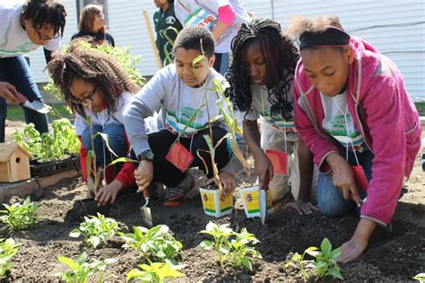 This is a hybrid form of both the interest & action types of communities. Ag School Students Build Community Garden For Kids Living ...