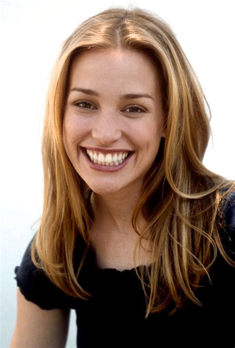 Piper Perabo Photos Tv Series Posters And Cast
