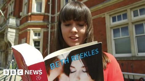 Beth Reekles The Kissing Booth Now A Netflix Film Bbc News