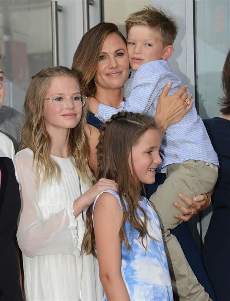 Jennifer Garner Talks Daughters Violet And Seraphinas Contrasting