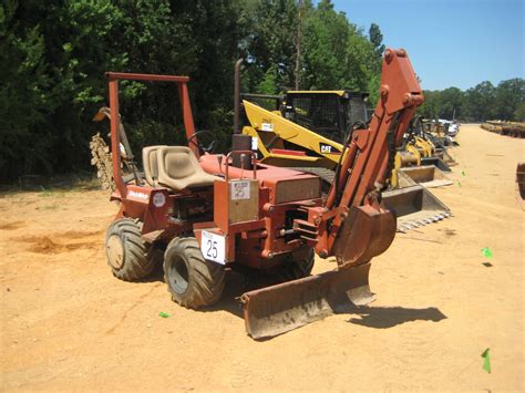 Ditch Witch 2300 Trencher Jm Wood Auction Company Inc