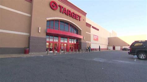Target Hiring 120000 Workers For The Holiday Season Fox 2