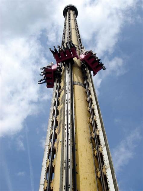 Uw vakantieplannen gekaapt door een virus op rondreis? Walibi Belgique et le Dalton Terror