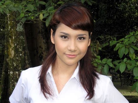 Girl Style Bunga Citra Lestari Sexy Singer Indonesian