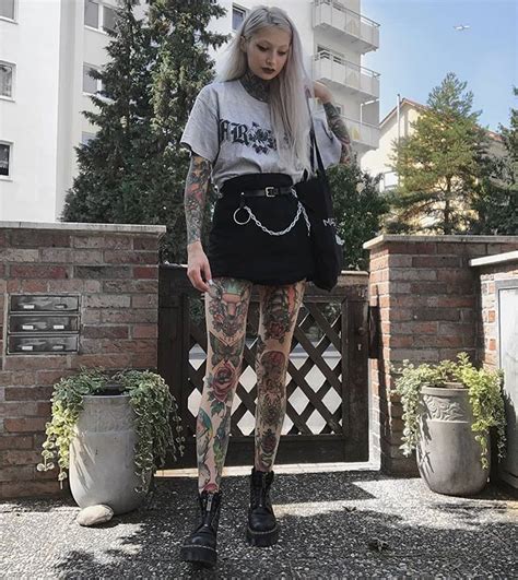 follow altgirl alternative style grunge style gothic style grunge girl grunge outfits