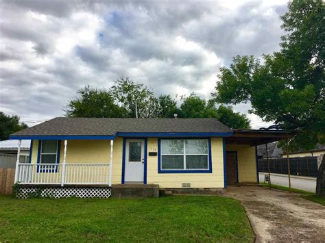 1613 35th St, Wichita Falls, TX 76302 | Trulia