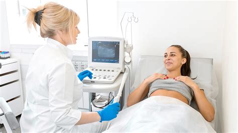 Why Do Women Need To Visit Gynecologist Regularly 7dmc Dubai