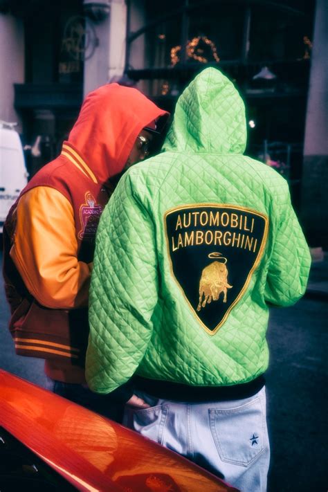 Последние твиты от supreme® (@supremenewyork). Supreme x Lamborghini: Presentati i capi dell'attesissima ...