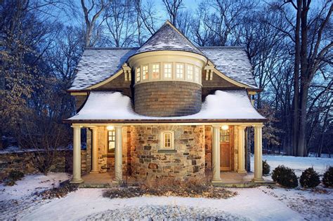 Stone And Shingle Classic Style Carriage House Use Jk To Navigate To Previous And Next Images