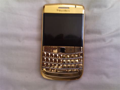 The Glamorous Man Blackberry Gold