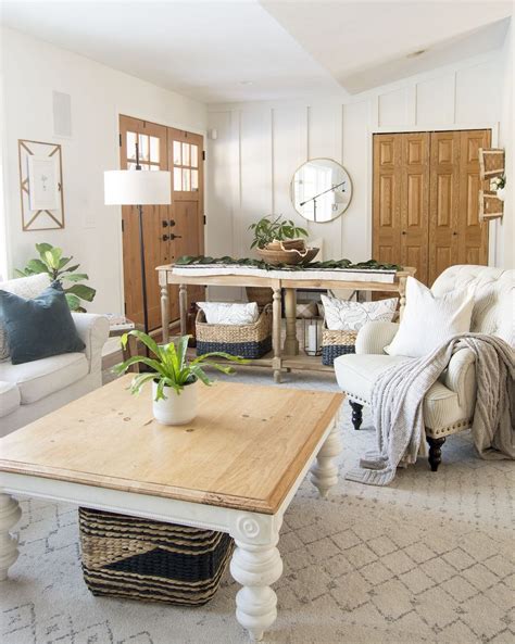 7 Must Have Farmhouse Furniture Pieces For A Cozy Home