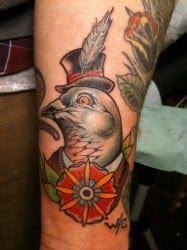 A tattoo artist used his tattooing machine to ink subtle shades and draw less contour lines in order to obtain a painting on skin. Best Denver Tattoo Artists | Top Shops & Studios