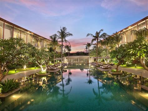 Cukup berjalan kaki saja karena balira airport hotel hanya 5 menit jalan kaki, karena berjarak hanya 1km dari bandara. Hotel di Bali Dekat Bandara Ngurah Rai, 10 Hotel Bagus ...