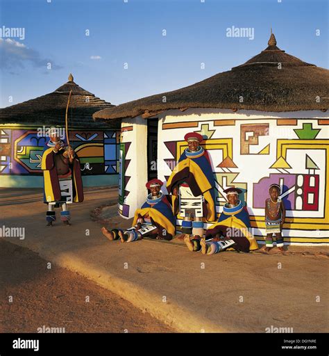 Ndebele Women And Child At A Ndebele Village In Botshabelo Near Stock