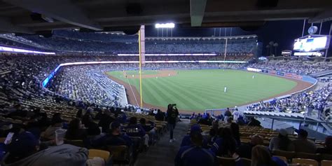How Many Seats Are In A Row At Dodger Stadium