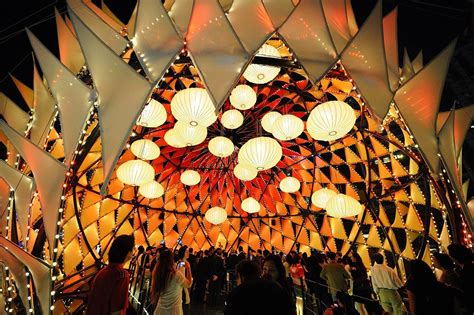 A Temporary Structure Combines Traditional Craftsmanship With Digital