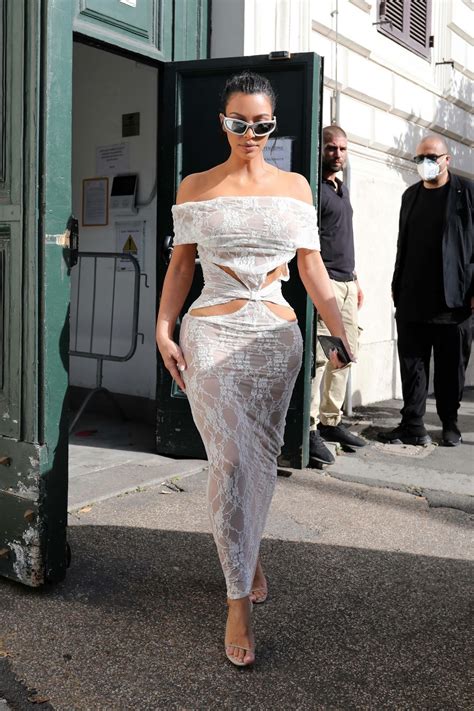 Kim Kardashian Wears Barragán Off The Shoulder Dress Rome 06292021