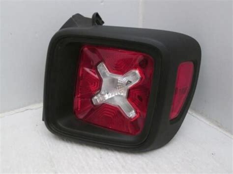 Jeep Renegade Right Tail Light 15 16 17 18 Oem Wo Chrome Trim Ebay