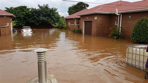 Lilongwe Under Water Prompt Malawi Vp Chilima Visists Flood Victims