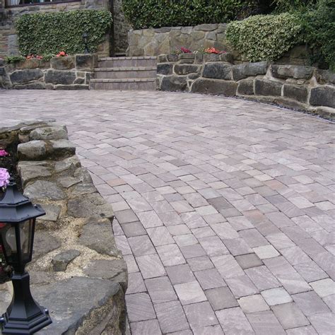 Block paved driveways are efficient and make a great impression! block paving driveway - Google Search | Garden paths ...