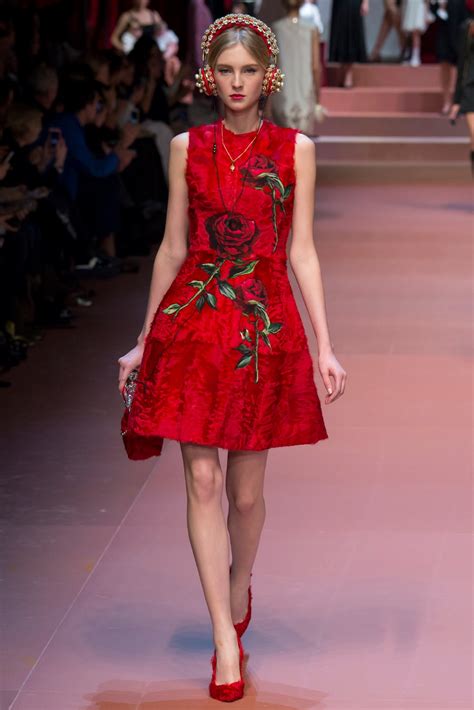 Dolce Gabbana Fall 2015 Ready To Wear Collection Vogue Floral