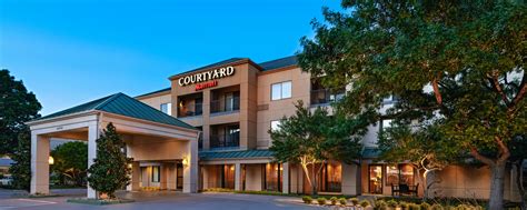 Plano, Texas Hotels near Shops at Legacy | Courtyard Dallas Plano in