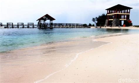 Untuk harga tiket masuk ke tempat wisata ini terbilang sangat terjangkau yaitu untuk 1 orang hanya mengeluarkan uang rp 2000. 10 Gambar Pulau Kodingareng Keke, Harga Tiket Masuk ...