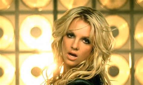 Britney Spears D Voile Le Clip De Till The World Ends Inside Tf