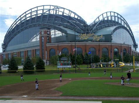 Mlb Ballpark Tour Miller Park Home Of The Milwaukee Brewers — People