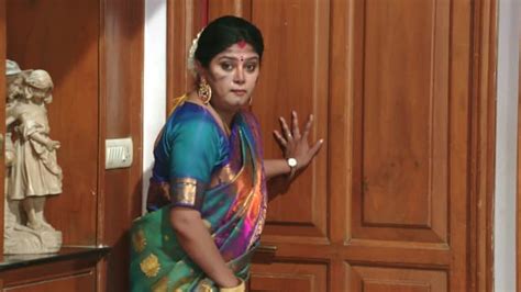 Lakshmi Kalyanam Watch Episode 605 Rajeshwaris Evil Move On Disney Hotstar