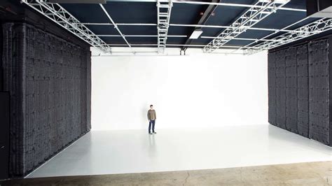 7 Benefits Of Using A White Wall Studio Meets The Eye Studios