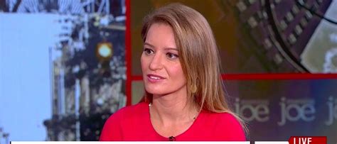 Msnbcs Katy Tur Lashes Out At Male Viewer Who Noticed Her