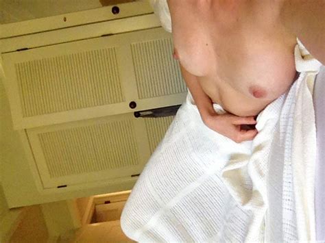 Lizzy Caplan Nude Leaks Photo Thefappening