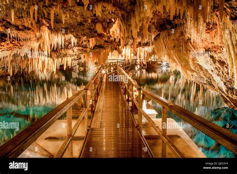 Crystal Caves Bermuda Stock Photo Alamy
