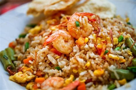 Kami menyediakan menu nasi goreng gila dan menu hidangan lainnya dengan rasa dan bumbu khas pilihan. RESEP PILIHAN: Nasi Goreng Gila untuk Santap Malam ...