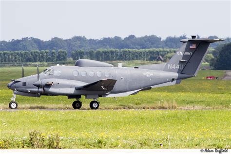 Please consult the appropriate aircraft for manuals, specs and more. Beech 200T Super King Air N44U | Flickr - Photo Sharing!