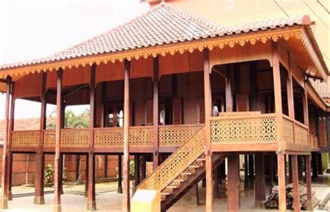 Rumah adat lampung memiliki sebutan sebagai rumah nuwo sesat. Rumah Adat Lampung Gambar Dan Penjelasan Lengkap