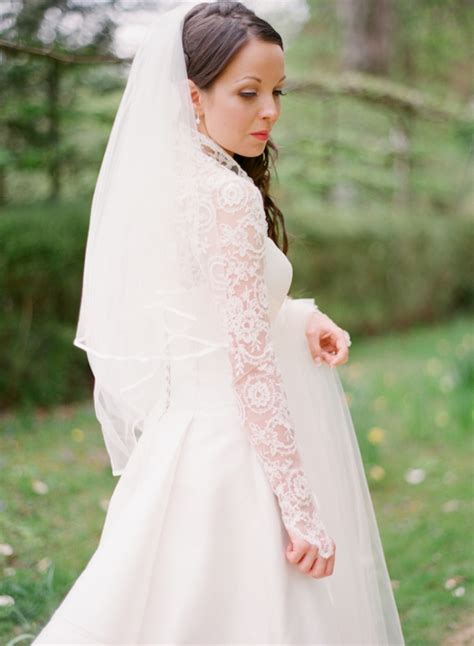 Elegant Bride In Lace Elizabeth Anne Designs The Wedding Blog