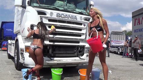Video Box Truck Sex Sicilia Trifft Ihren Alten Freund In Barcelona
